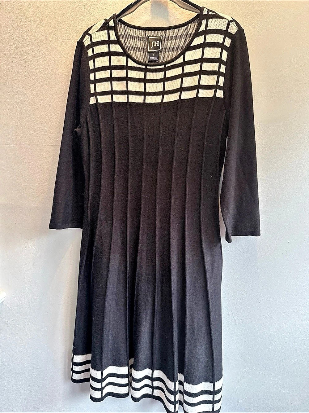 JH Plaid Midi Dress in Black & White Size Large